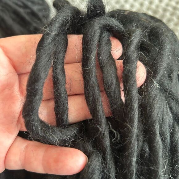 Large Lot Buttercream Super Bulky Black Yarn - Picture 2 of 6